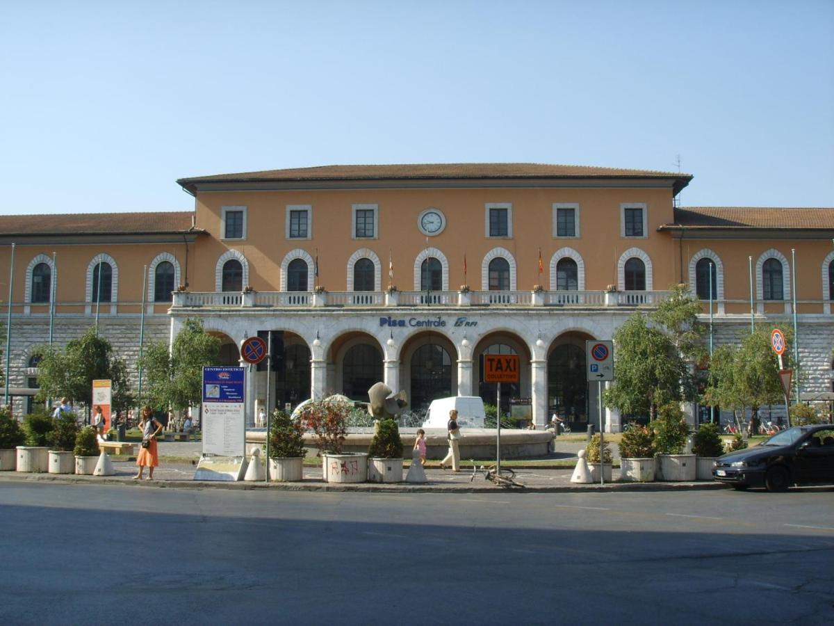 Pisa Stazione - Centro Appartamento Elegante Con Netflix Exterior foto